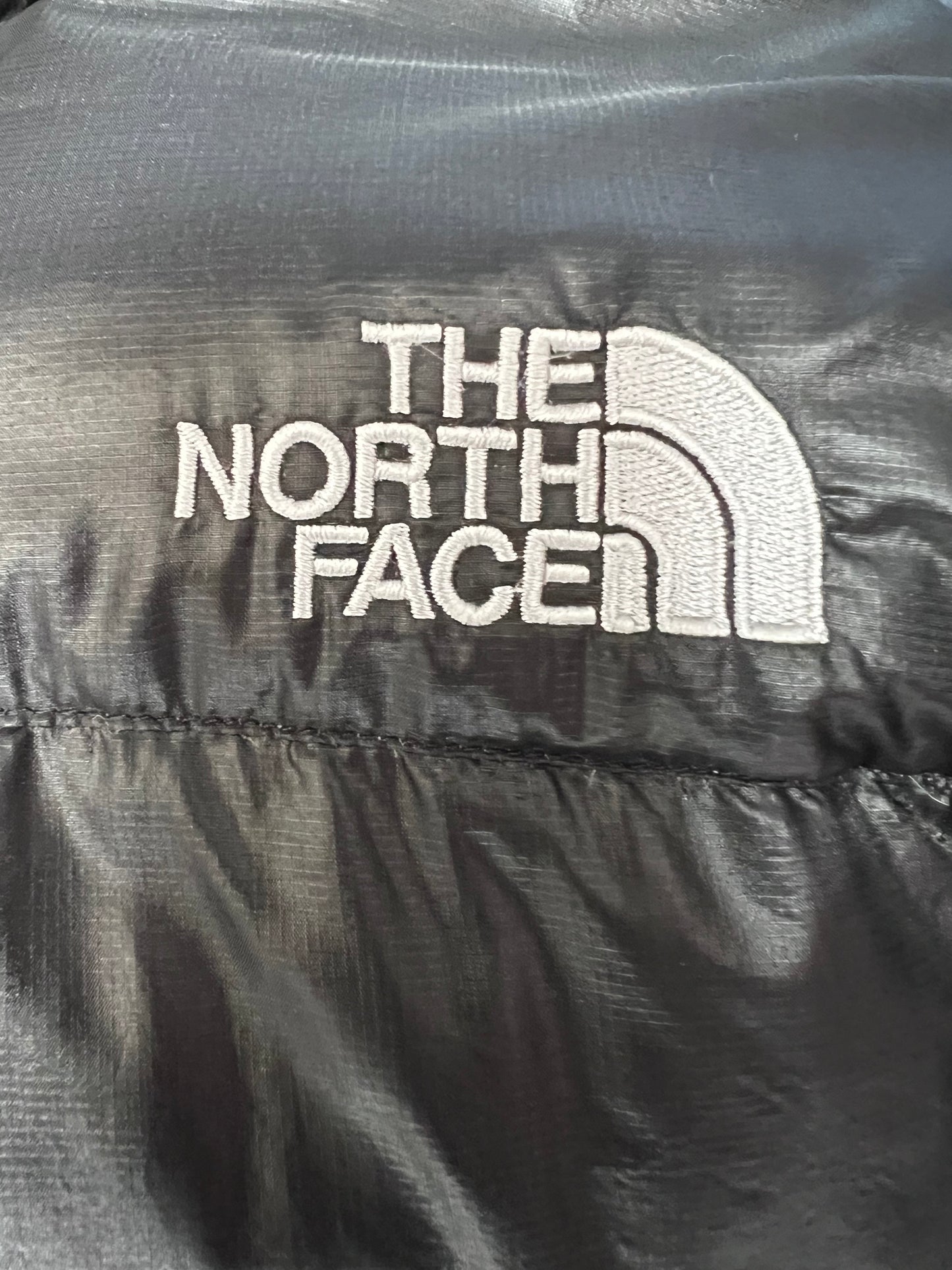 10046【THE NORTH FACE】ザノースフェイス メンズ サミットシリーズ アコンカグア ダウンジャケット ブラック 85