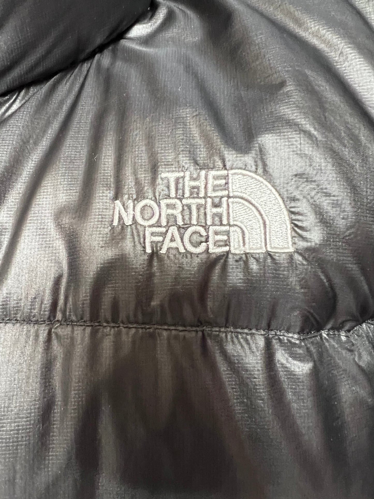 10049【THE NORTH FACE】ザノースフェイス メンズ サミットシリーズ アコンカグア ダウンジャケット ブラック 95
