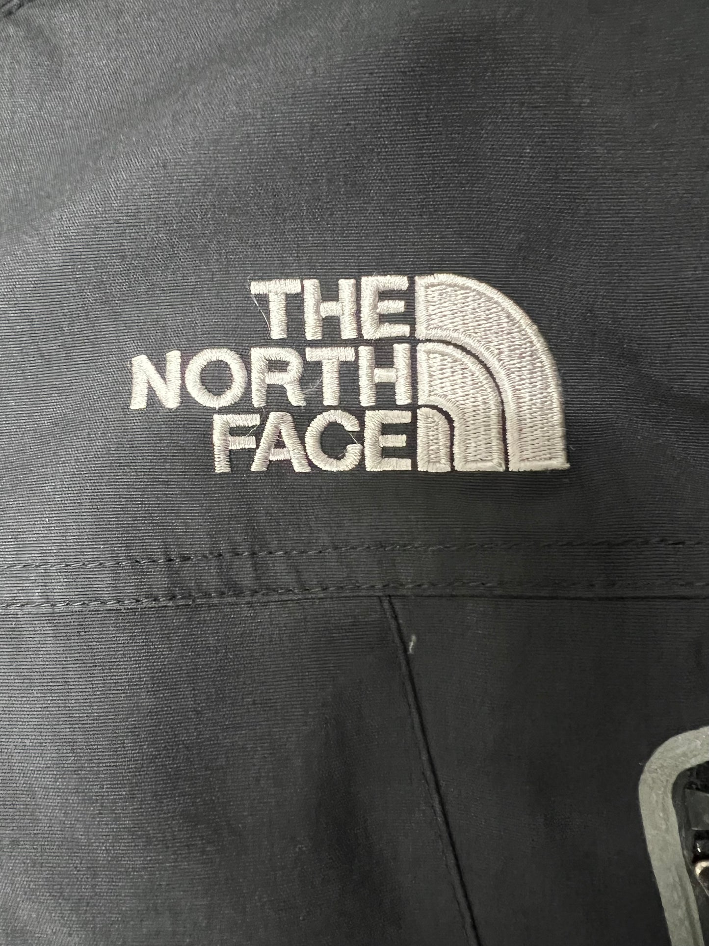 10064【THE NORTH FACE】ザノースフェイス メンズ HYVENT ハイベント サミットシリーズ ダウンジャケット ブラック 90